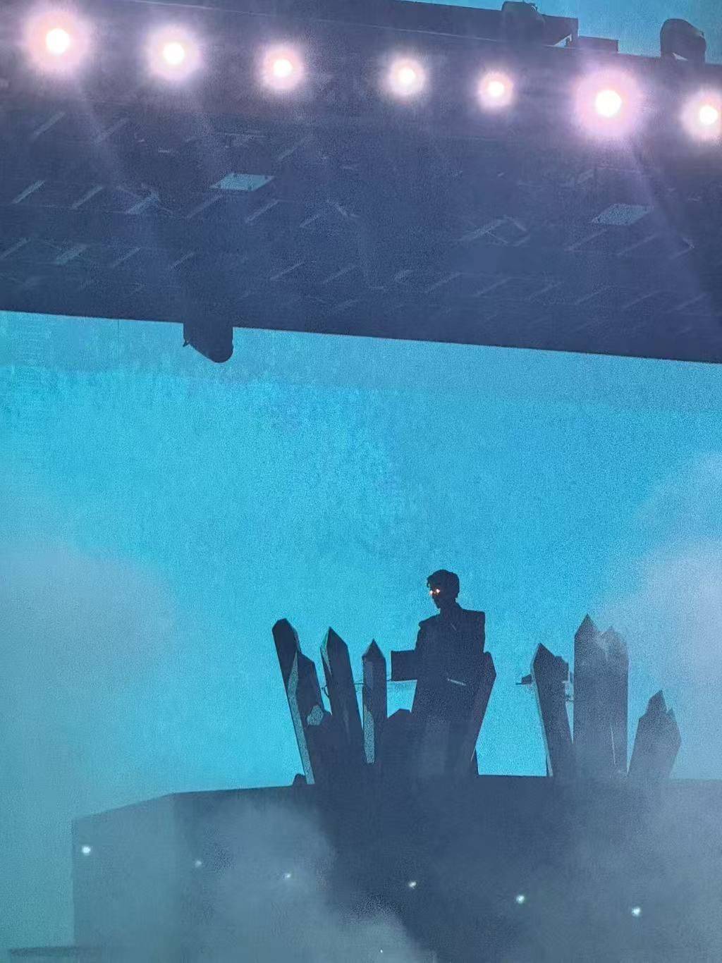 Ü