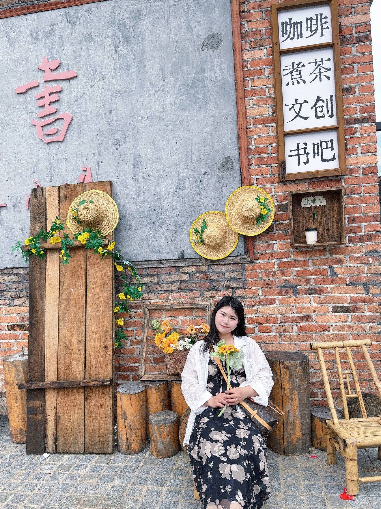 翔威公寓 陈丽雯