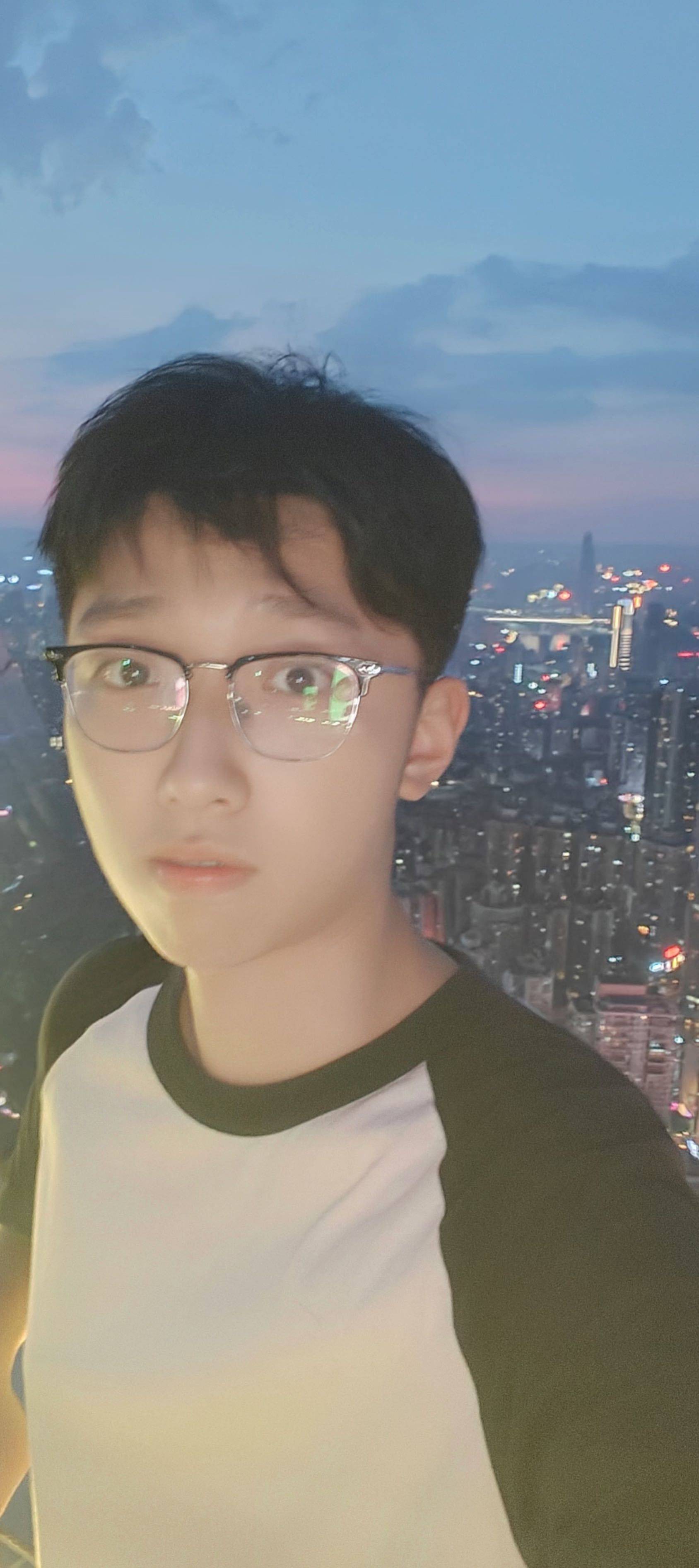 王立丞骏