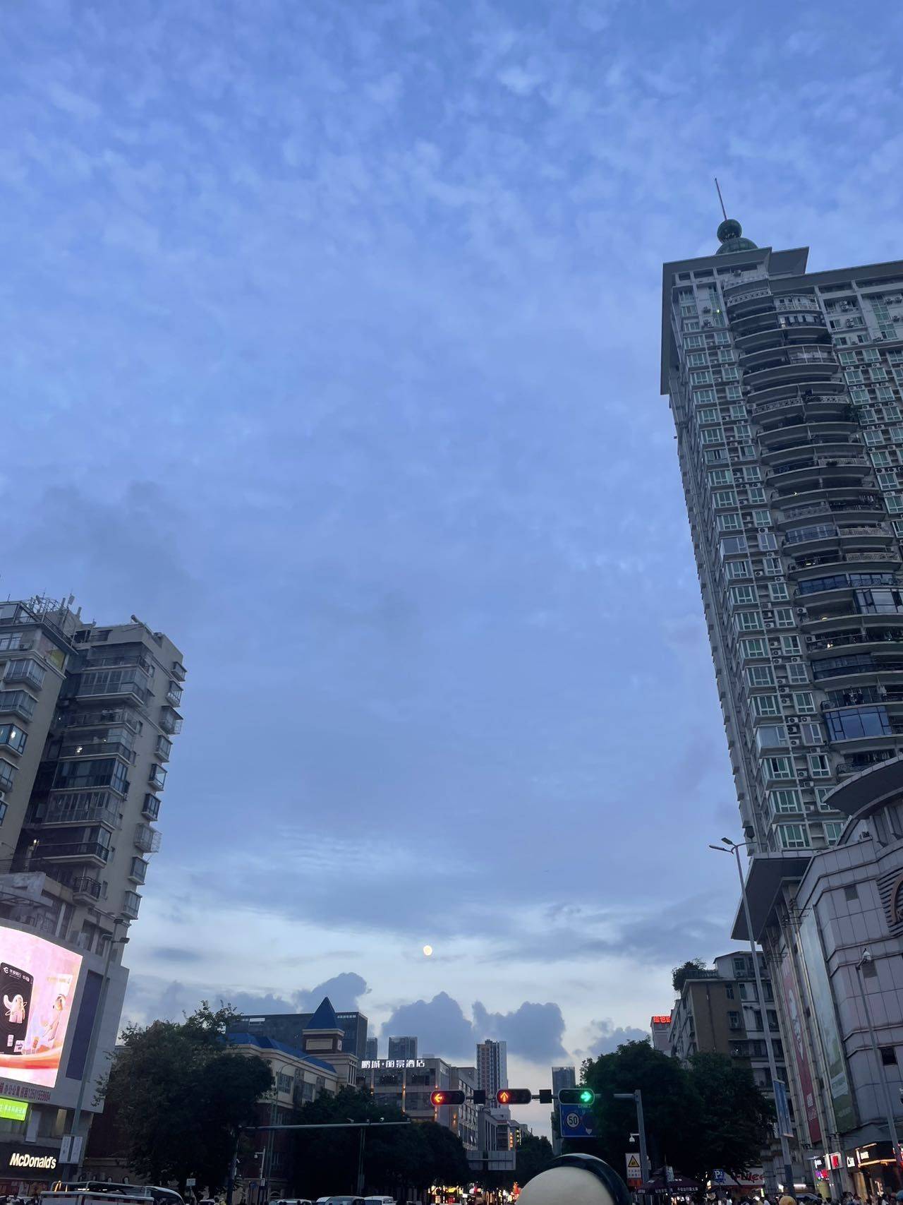 小燕