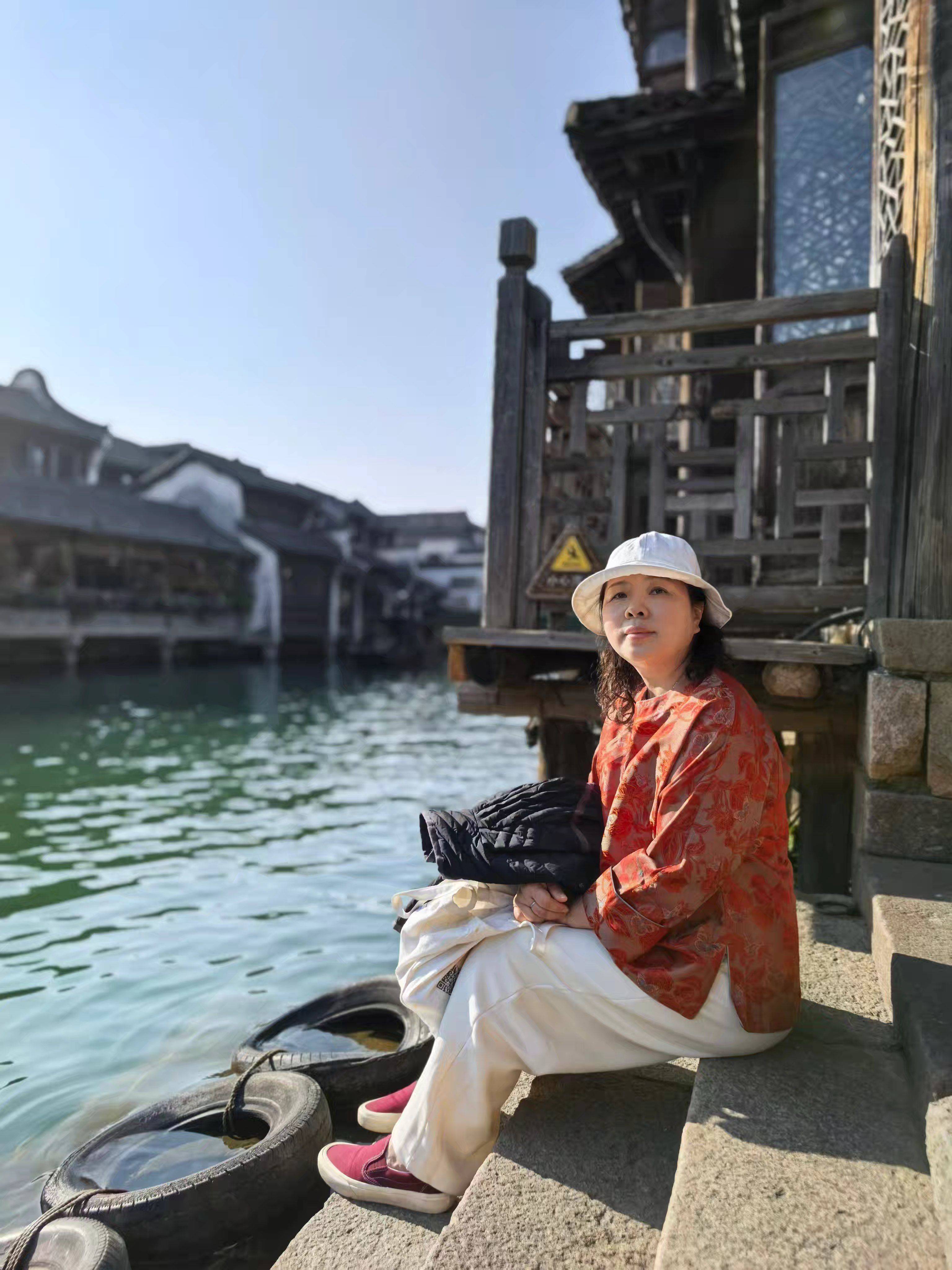 一种更深的蓝