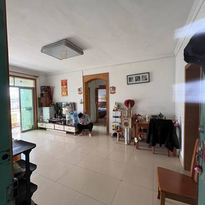 找1月份入住女室友