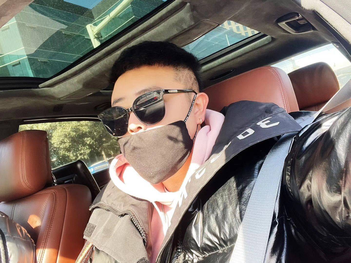 爱开车🚗的欧巴叔