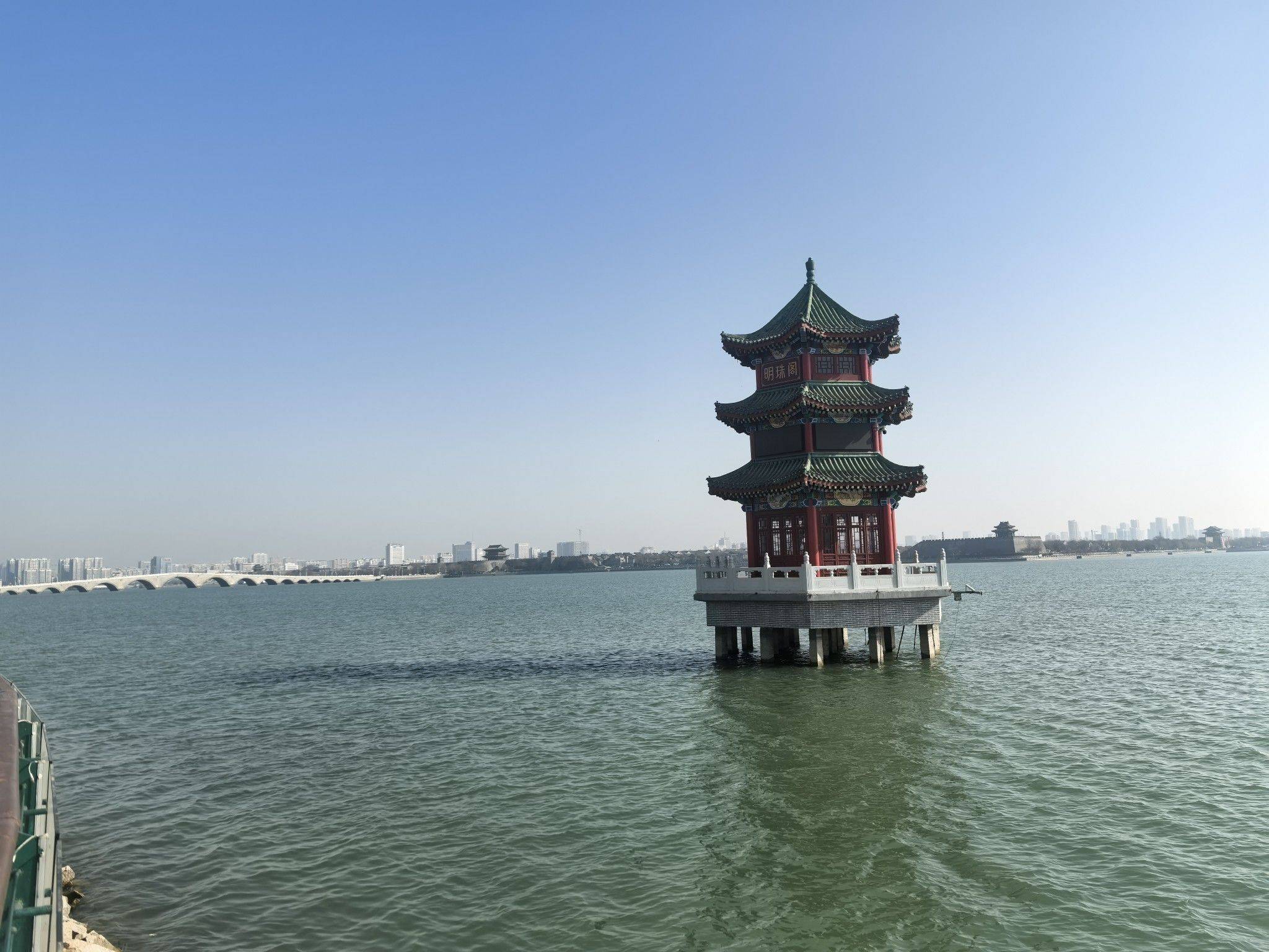 房东