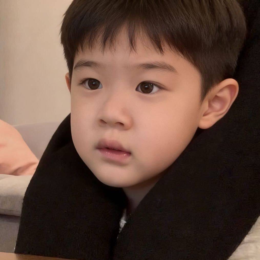 不上班的小螃蟹