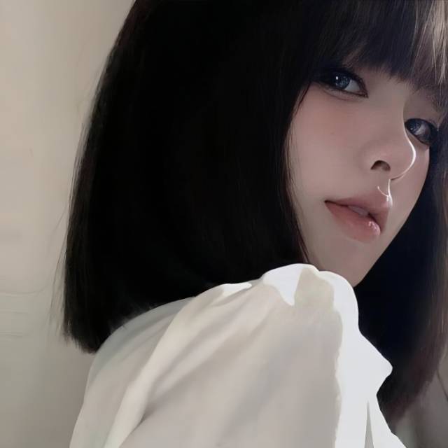 由由