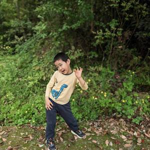 爱笑的女孩妈妈