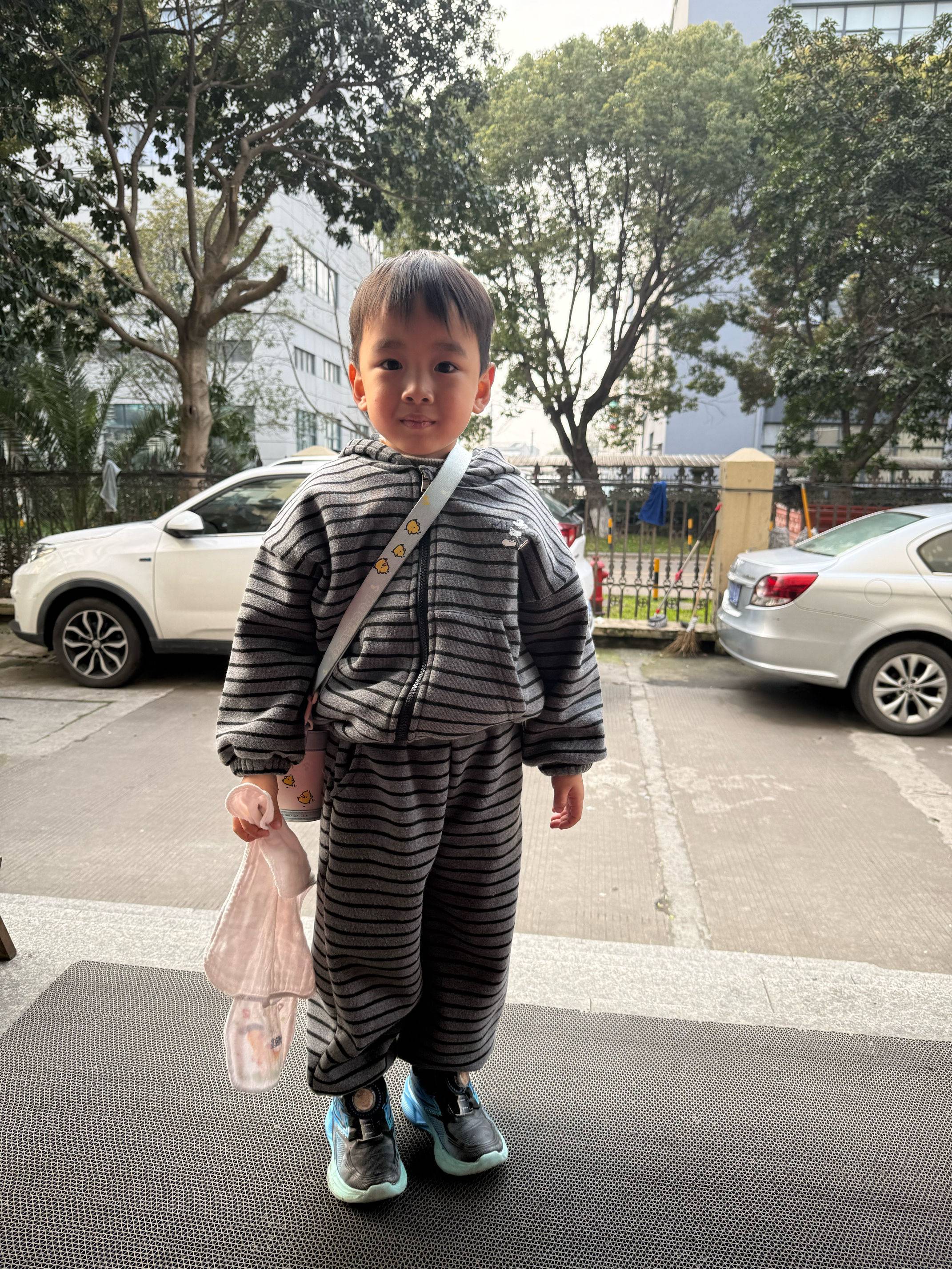 房东直租三牛
