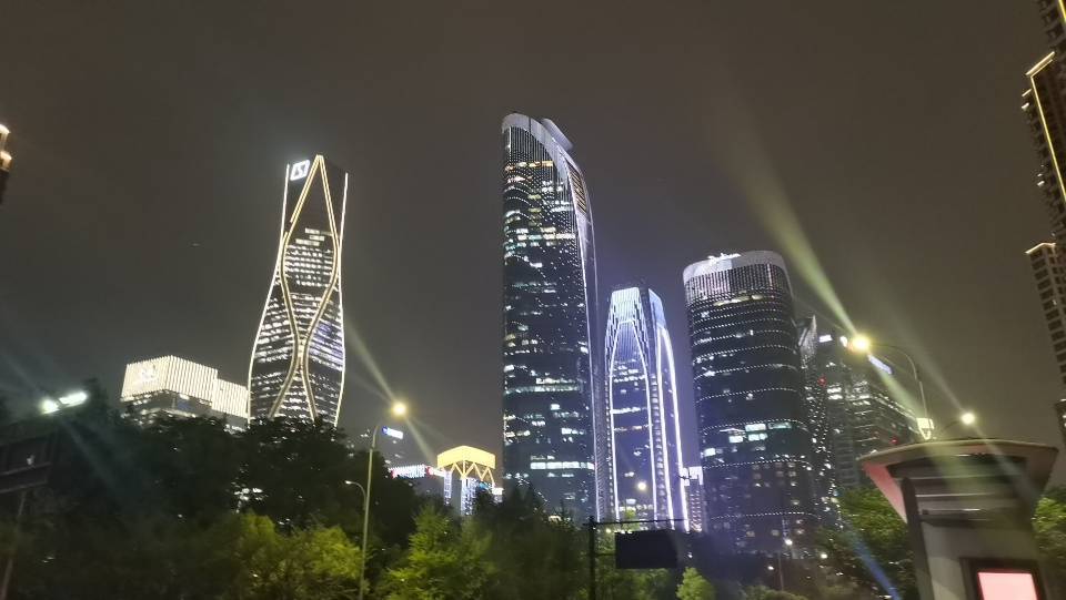 嗯哼。