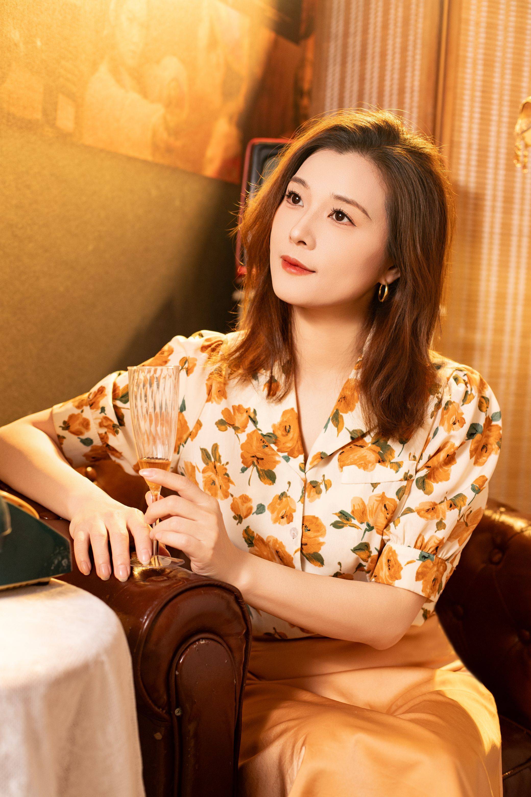 美娜