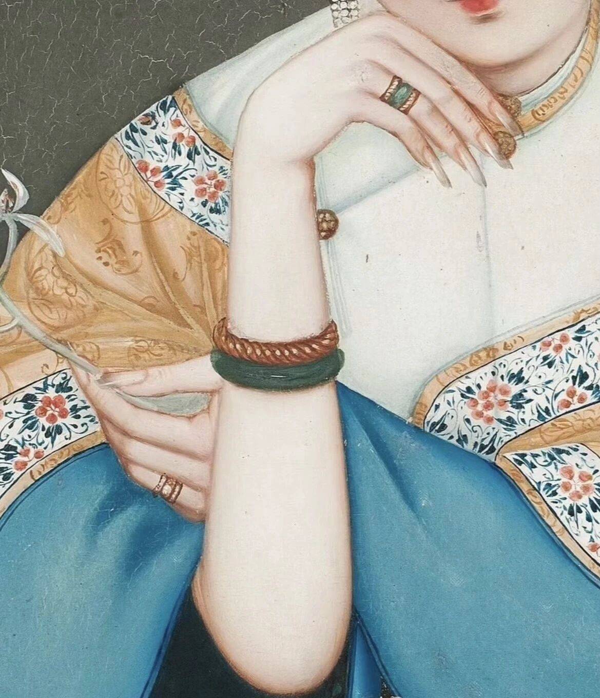evie