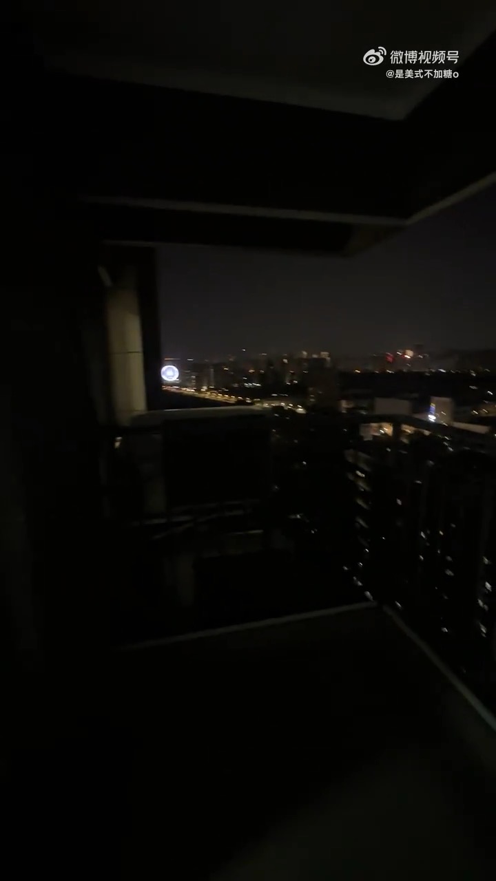 咖啡不加糖。