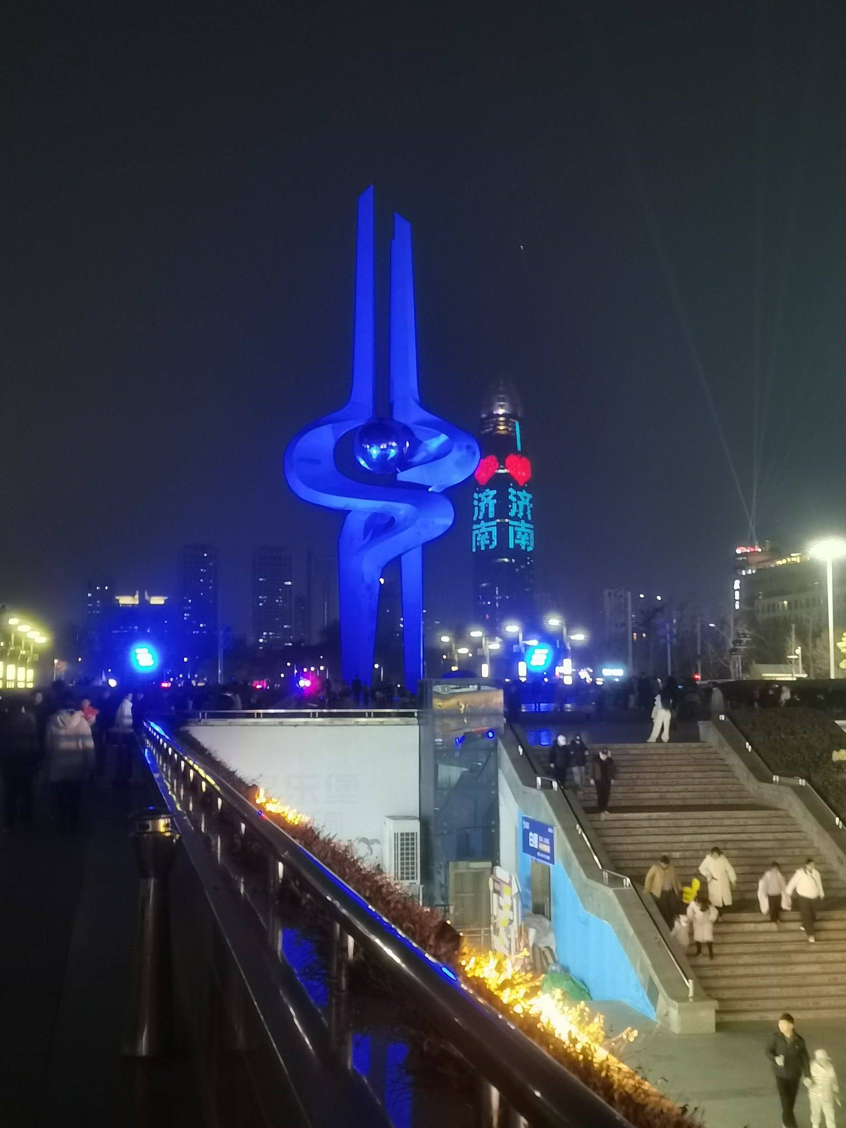 小小梧桐