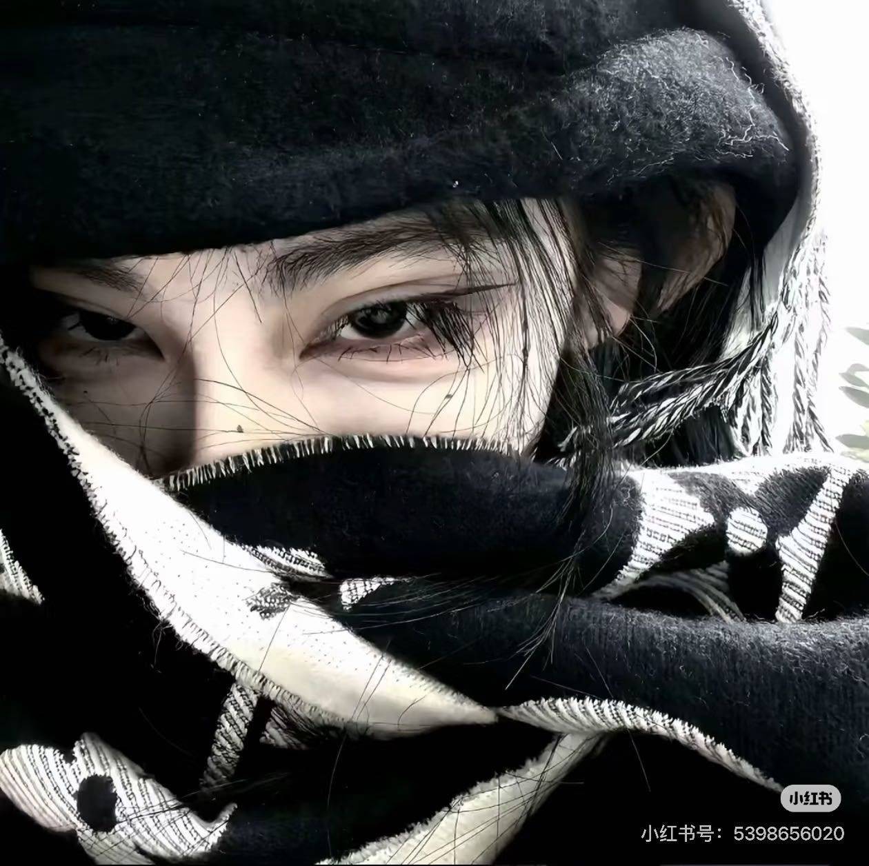 秃头少女