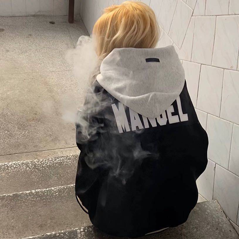 欣。