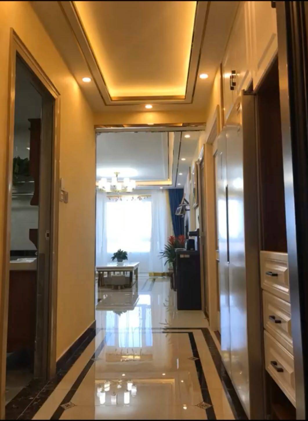 房东