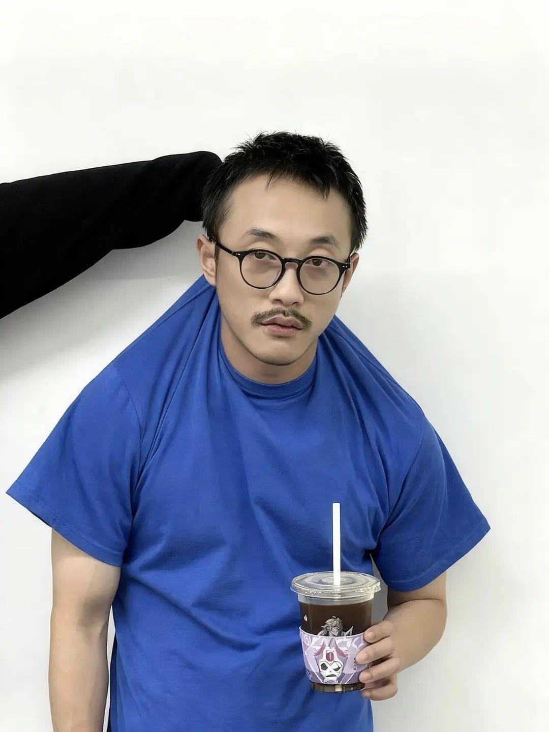 元
