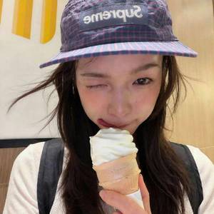 冉冉檀香透过窗.