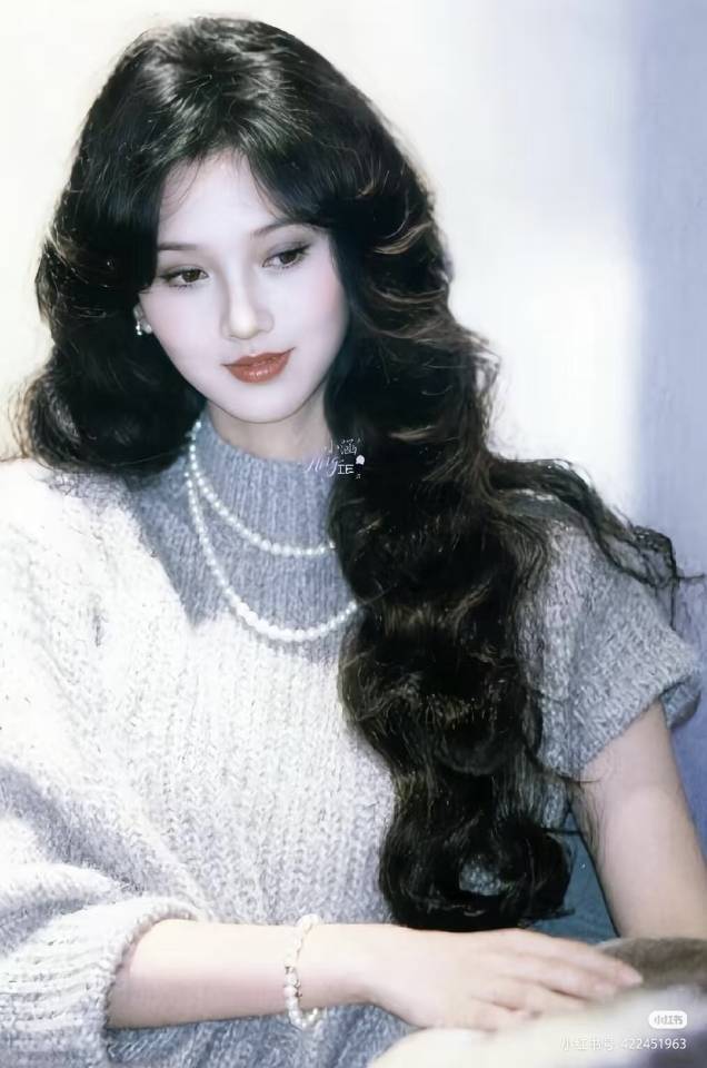 我是右耳女士