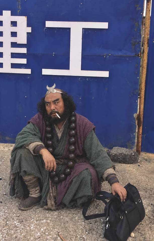 俗人